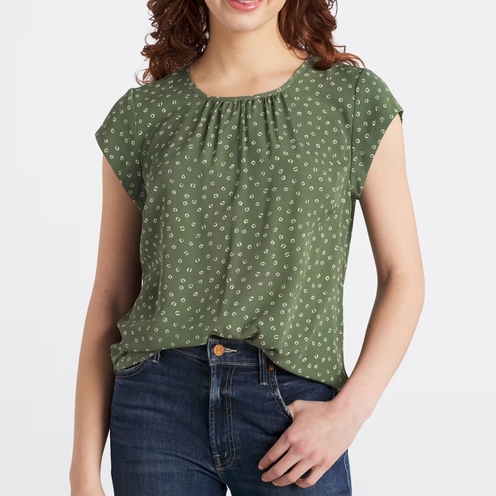 Monday Fun Kaden Pleated Short Sleeve Blouse
